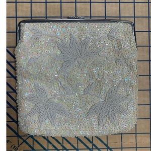 Vintage Beaded Clutch Handbag Seed Beads Sequins Clasp White Cream Color 8x8in
